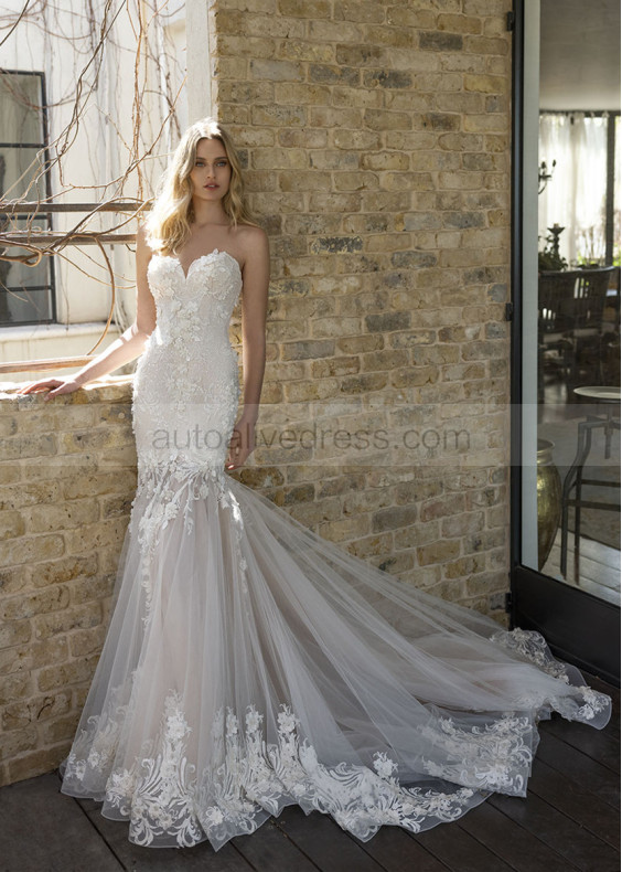 Strapless Classic Lace Tulle Wedding Dress